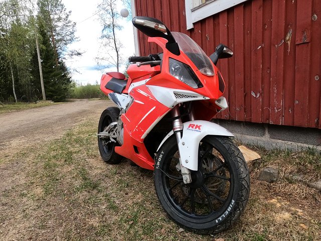 Derbi GPR 125 korjattavaksi, kuva 1