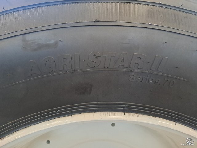 Alliance 710/70r42 / 600/70r30 Alliance Agristar II Rengassarja Valtra Vanteilla 6