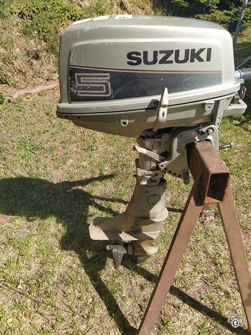 Suzuki DT 5 hp 1