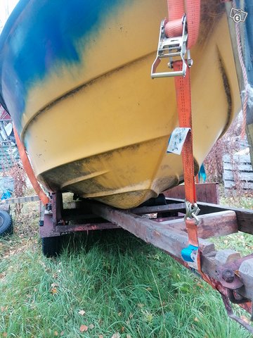 Lohi pulpttivene + 20 hv evinrude + start 3