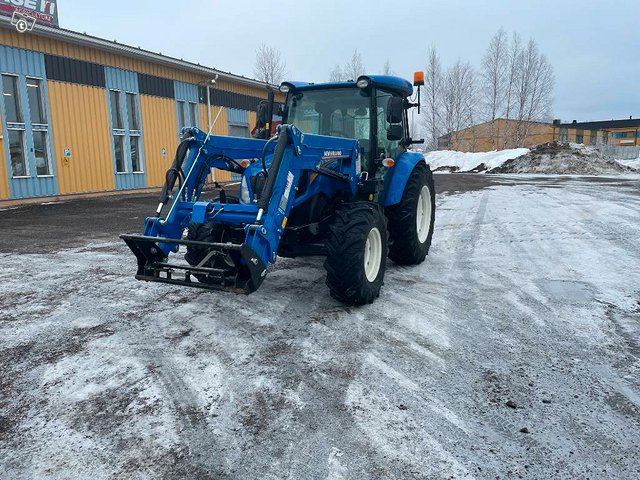 New Holland T4.75s 2