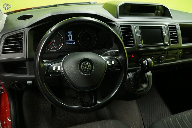 Volkswagen Caravelle 15