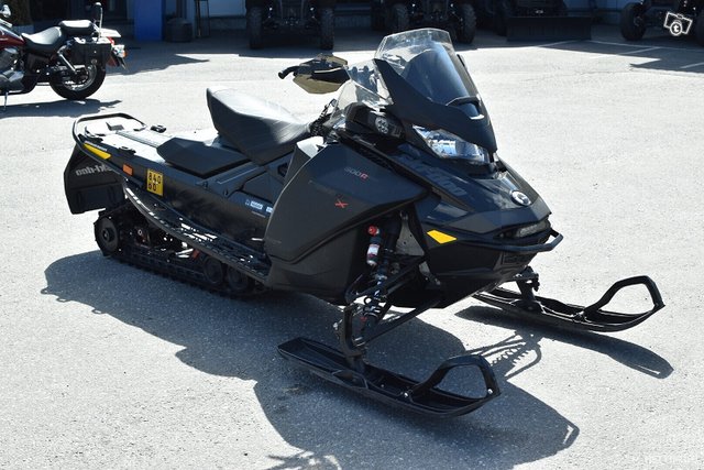 Ski-Doo Renegade 2