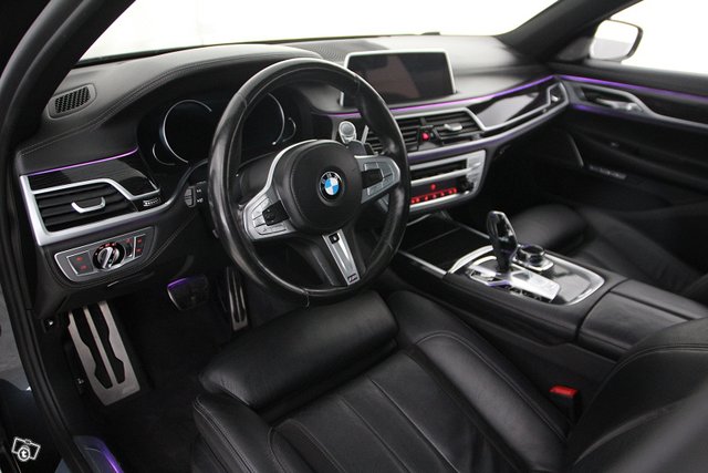 BMW 740e Iperformance 10