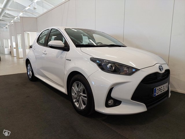 Toyota Yaris 5