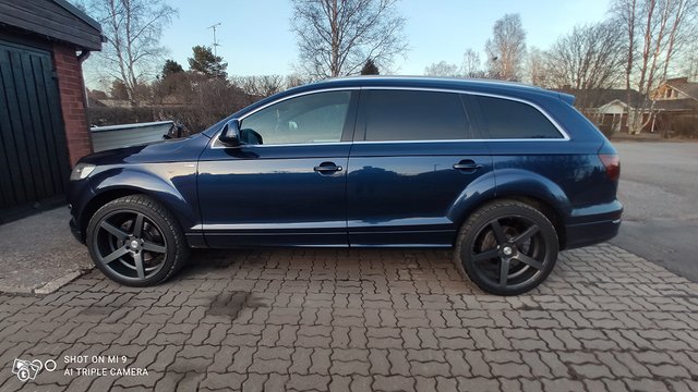 Audi Q7 10