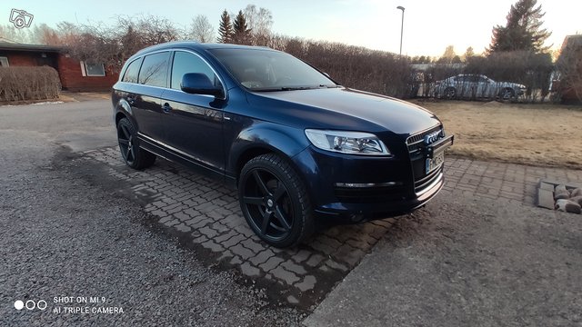 Audi Q7 5