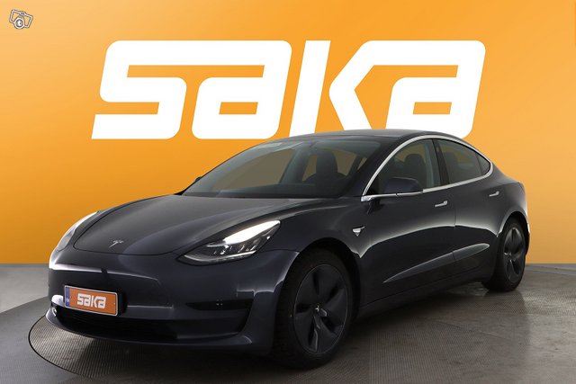 Tesla Model 3 4