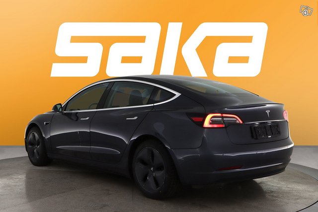 Tesla Model 3 5