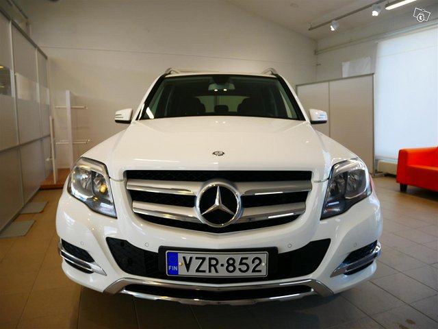 MERCEDES-BENZ GLK 2