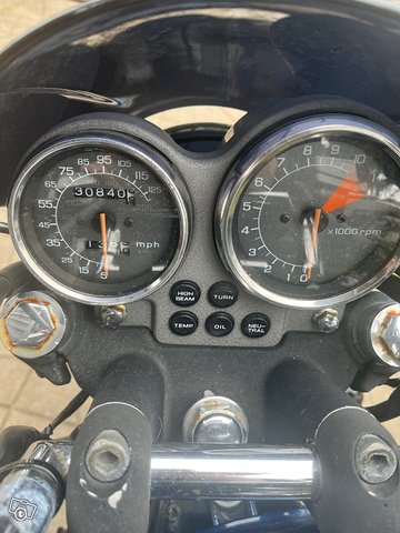 Honda VF Super Magna 700 6