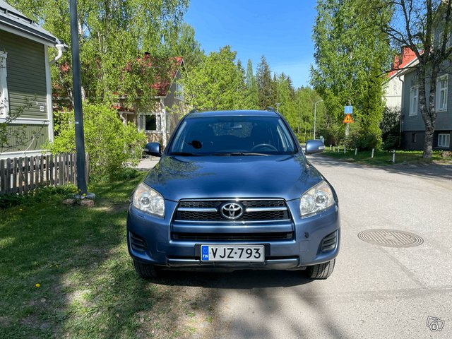 Toyota RAV4 6