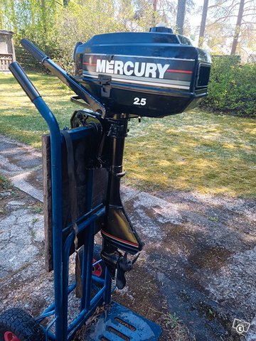 Mercury 2.5hv perämoottori. 2
