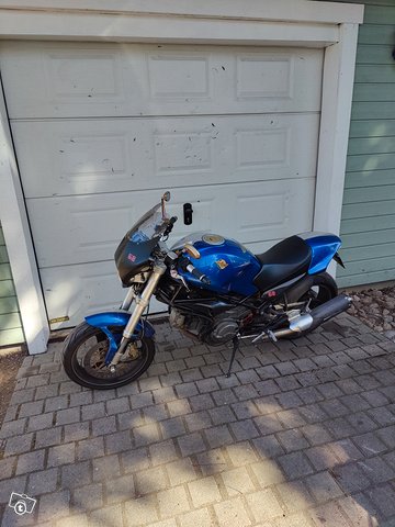 Ducati Monster 600 4