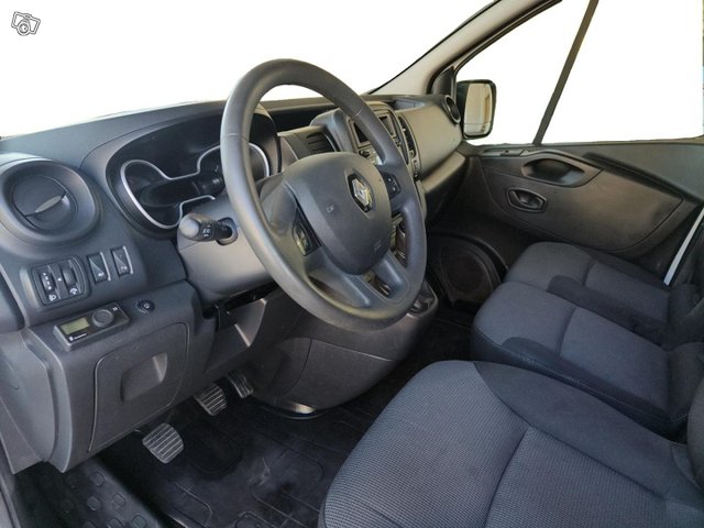 Renault Trafic 15