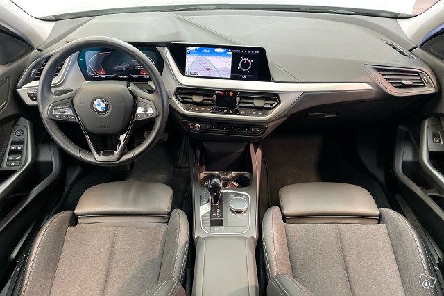 BMW 118 8