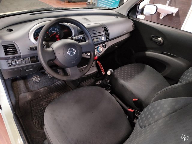 Nissan Micra 12