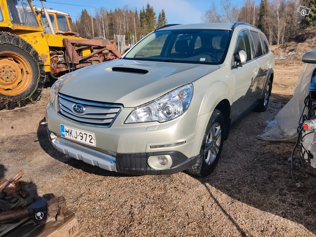 Subaru Outback 2