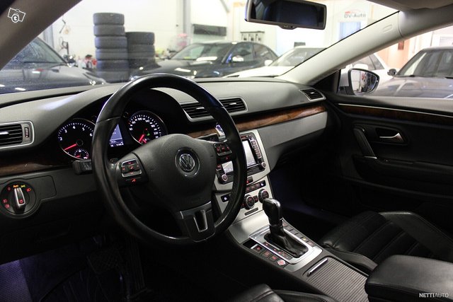 Volkswagen CC 9