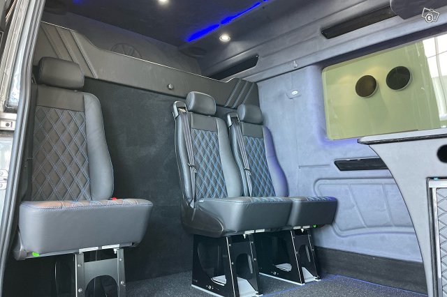 Volkswagen Crafter 12