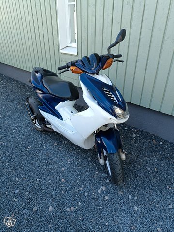 Yamaha aerox 5