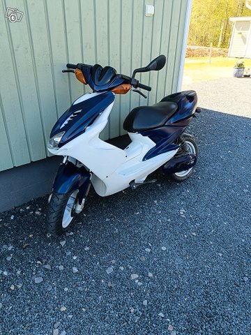 Yamaha aerox 1