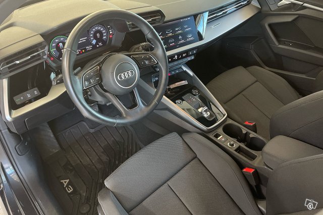 AUDI A3 6