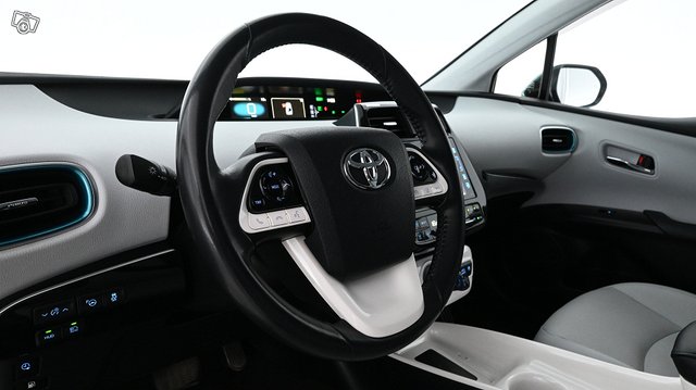 Toyota PRIUS 11