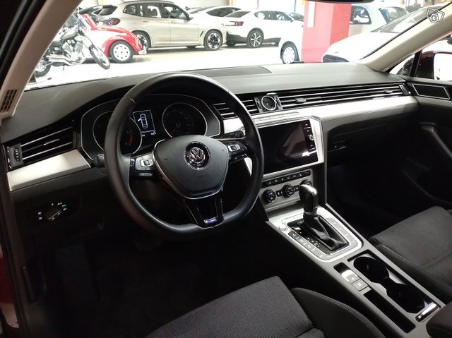 Volkswagen Passat 10