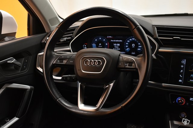 Audi Q3 17