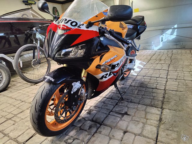 Honda cbr 1000rr 3