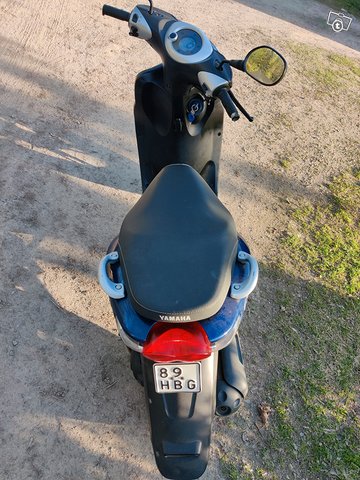 Yamaha Neos 4 8