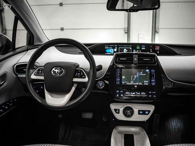 Toyota Prius 5