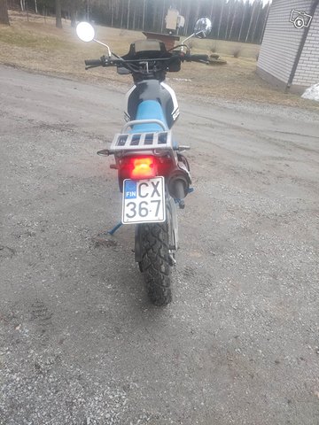 Suzuki DR600 3