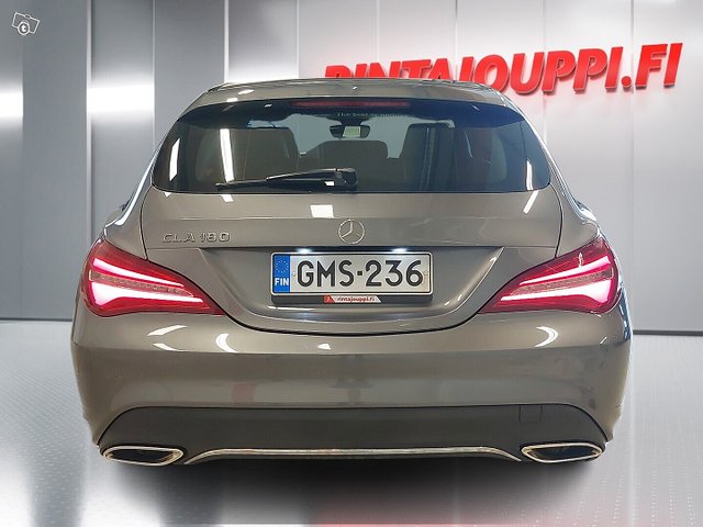 Mercedes-Benz CLA 4