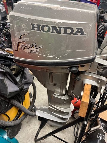 Honda bf15 perämoottori, kuva 1