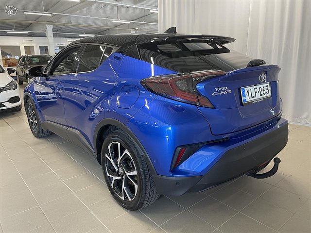 TOYOTA CHR 3