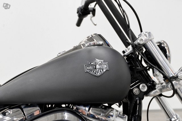 Harley-Davidson DYNA 13