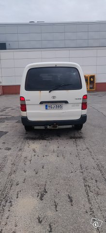 Toyota Hiace 4