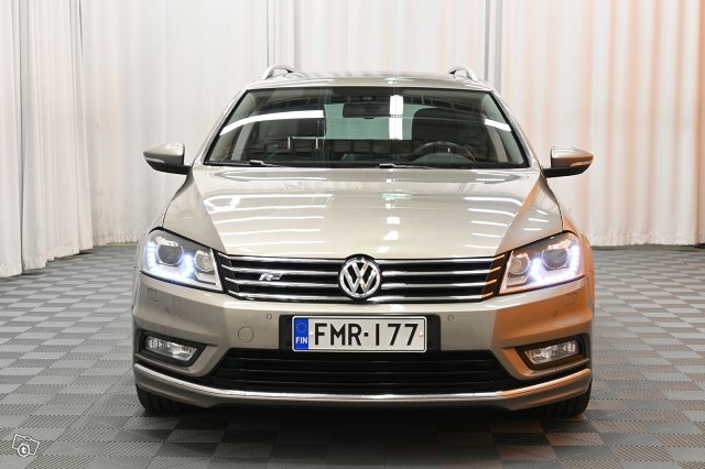 Volkswagen Passat 2