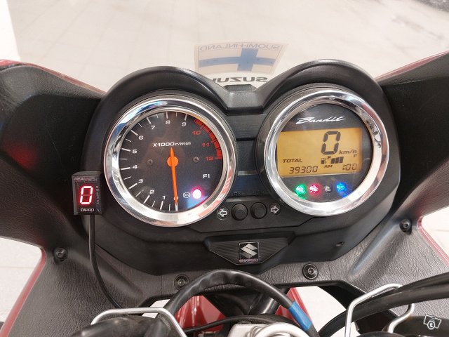 Suzuki GSF1250SA 11