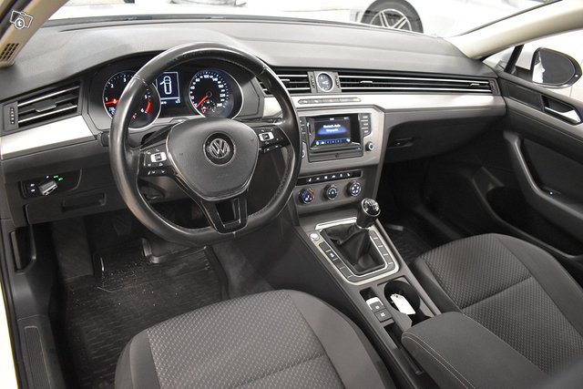 Volkswagen Passat 22