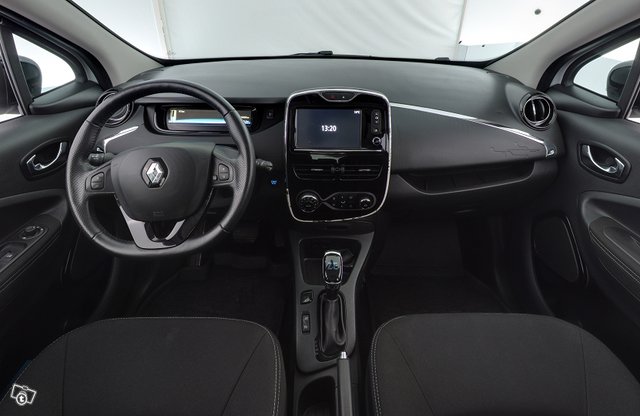 Renault Zoe 8