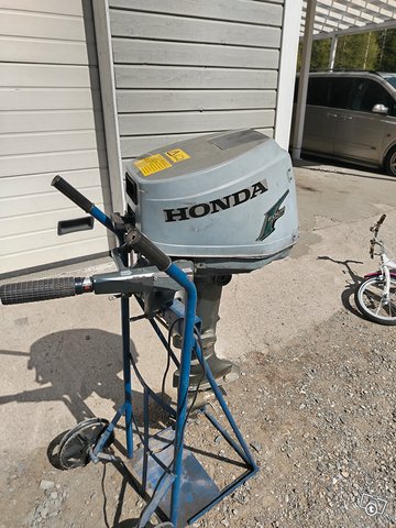 Honda 6hv perämoottori, kuva 1