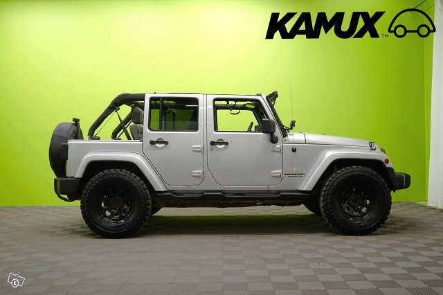 Jeep Wrangler 2