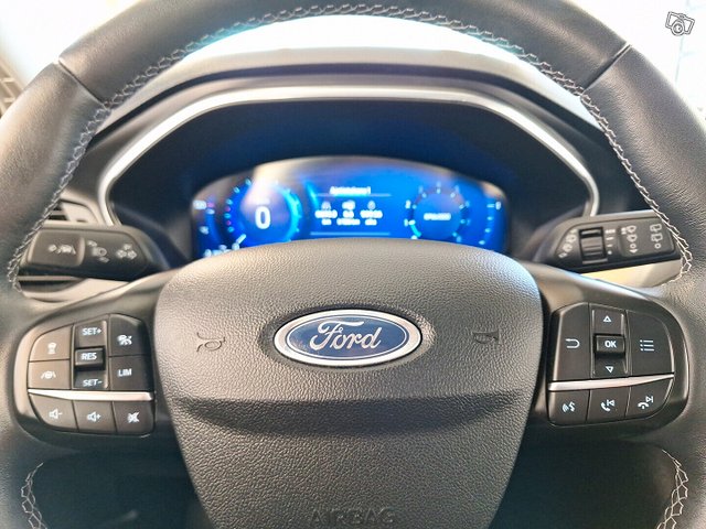 Ford Focus 21