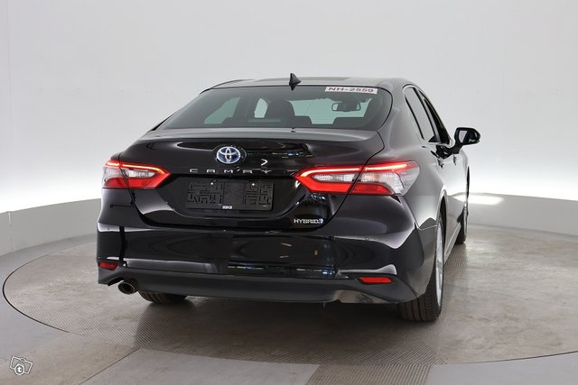 Toyota Camry 10