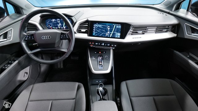 Audi Q4 E-TRON 10