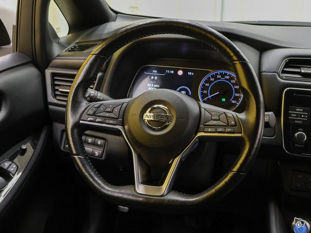 Nissan Leaf 4
