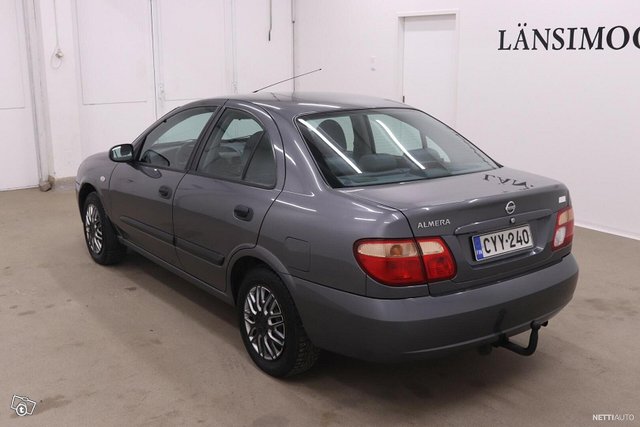 Nissan Almera 3